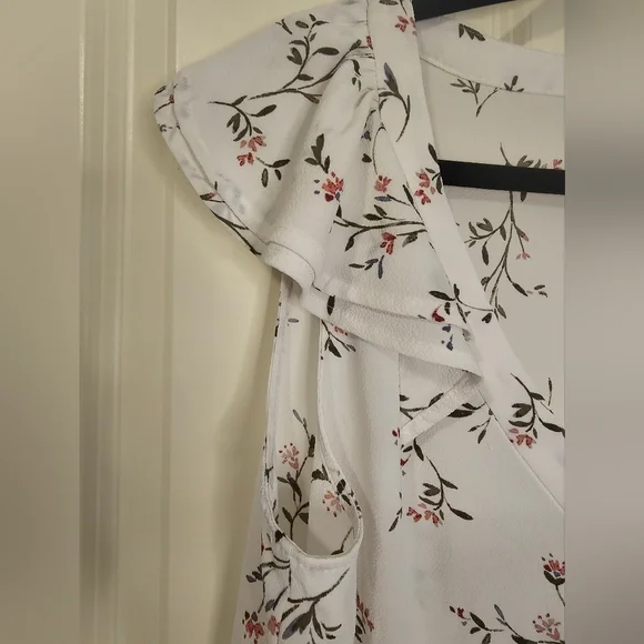 Reitmans Signature Womens Floral Sleeveless Blouse Top Cap Sleeve SZ L - Picture 3 of 10